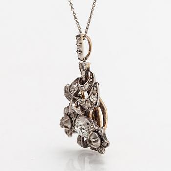 A 14K white gold and platinum neckalce with old- and rose-cut diamonds.