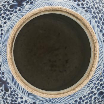 A pair of Kangxi style vases, China, 19th century.