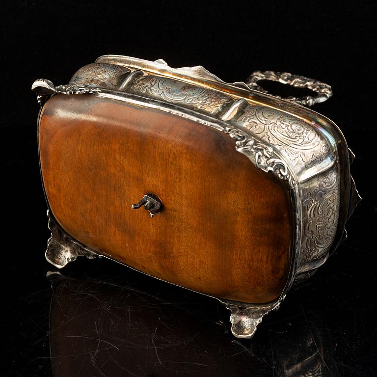 John Evans II, bordssurtout, silver, London 1839.