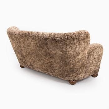 Märta Blomstedt, An 'Aulanko-model' sofa. Designed in 1939.