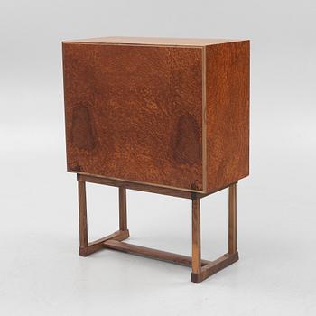 Josef Frank, a 'The National Museum Cabinet' model 881, Svenskt Tenn, 2019.