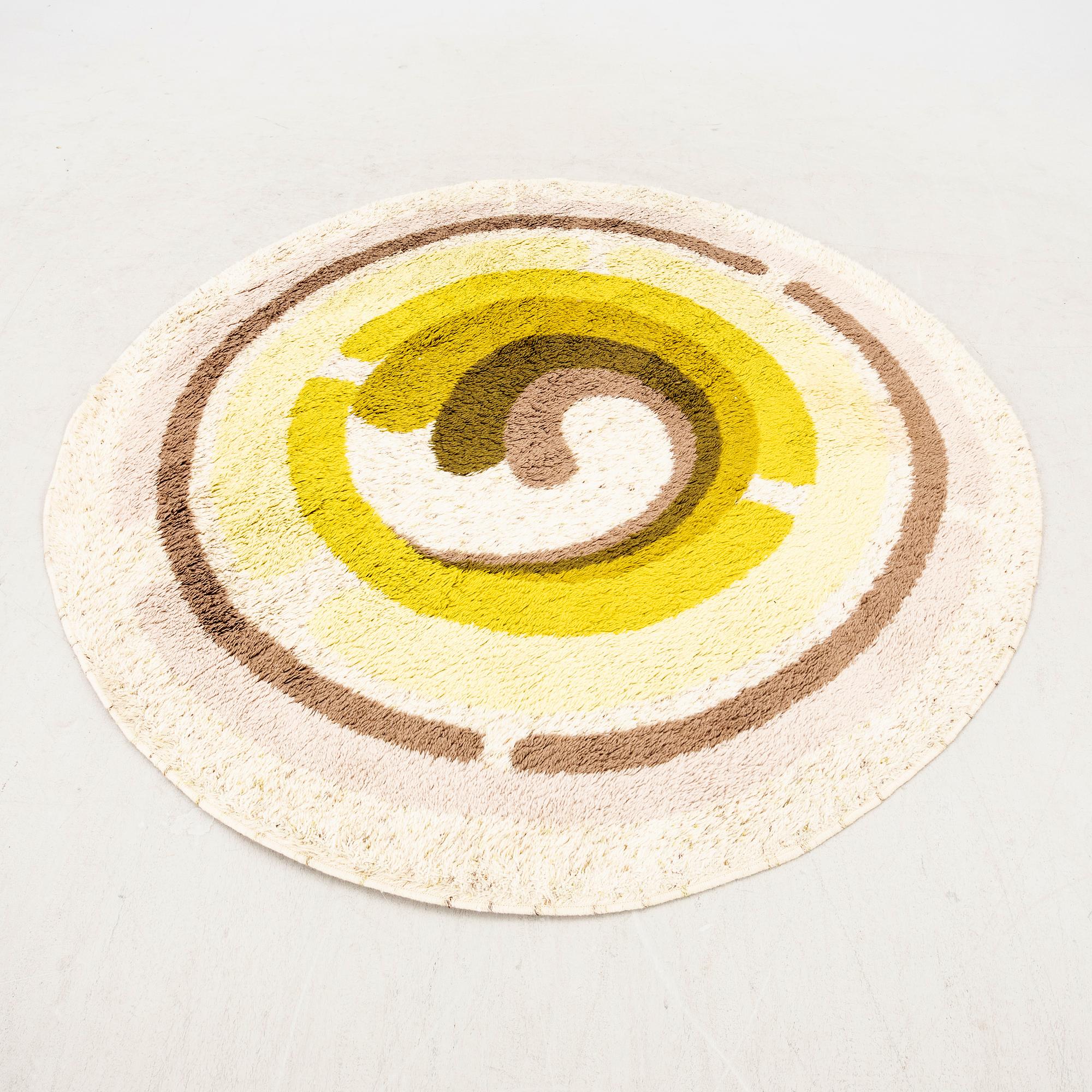Carpet Desso late 20th century diameter 195 cm.