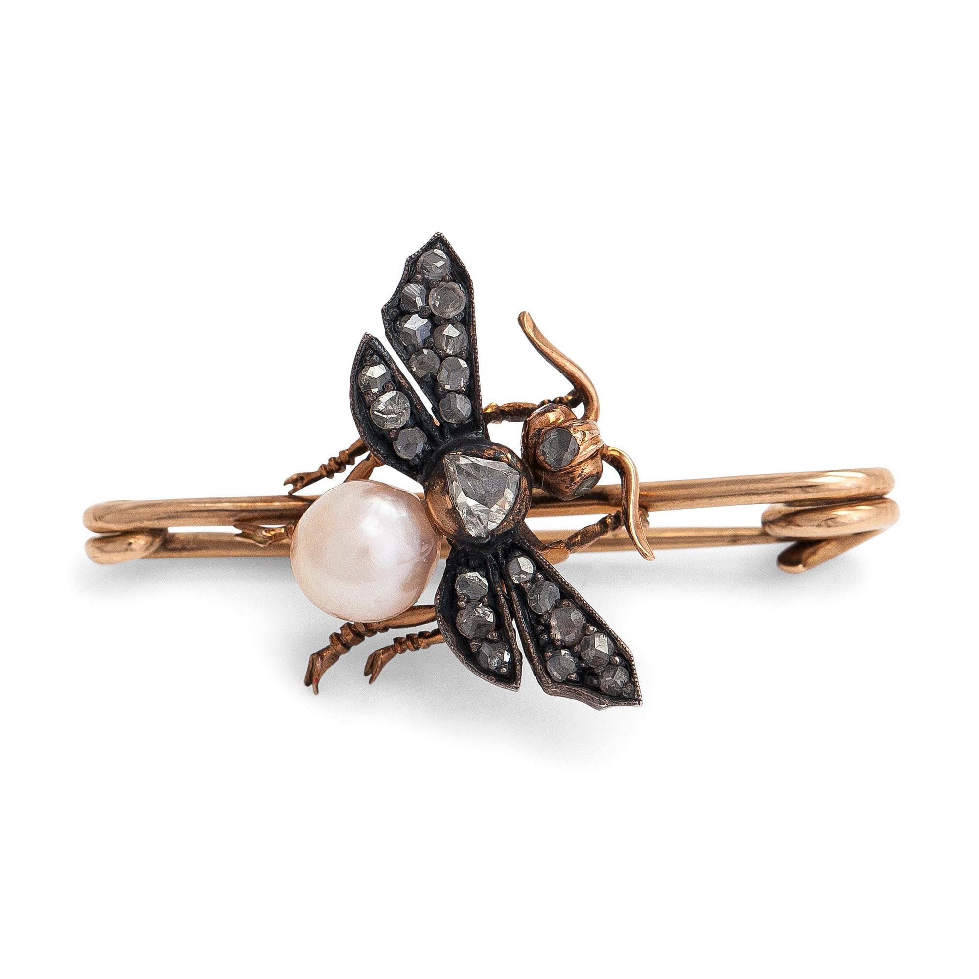 Brooch in the shape of a fly, 14Kgold with rose-cut diamonds and cultured pearl. Russia, Early 20th-century.