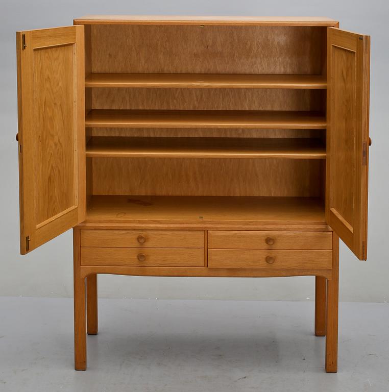 SKÅP, "Oktober", Carl Malmsten, 1900-talets andra hälft.