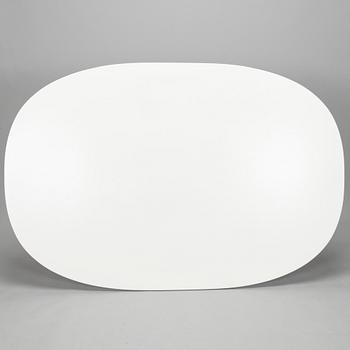 Bruno Mathsson & Piet Hein, ruokapöytä, "Superellips", Fritz Hansen, Tanska. 1996.