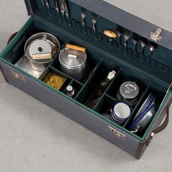 A 1920's picnic box from PUB in Stockholm.