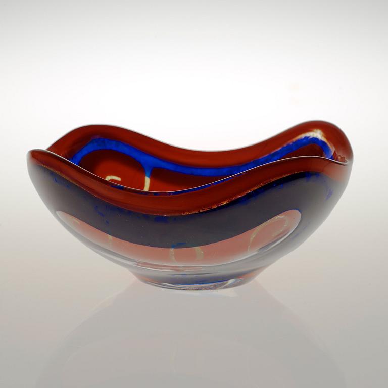 A Sven Palmqvist ravenna glass bowl, Orrefors 1970.