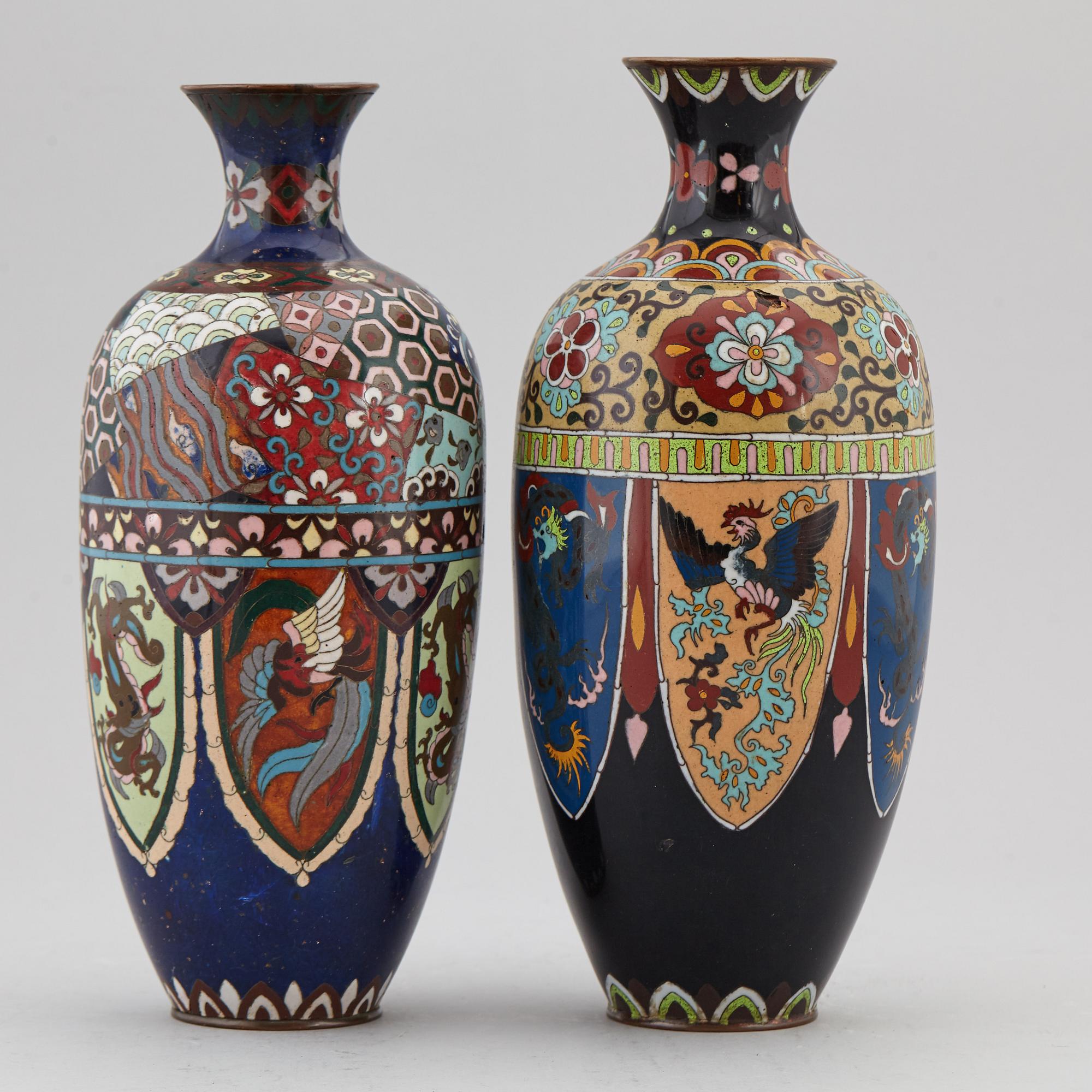Two Japanese cloisonné vases, 20th century.