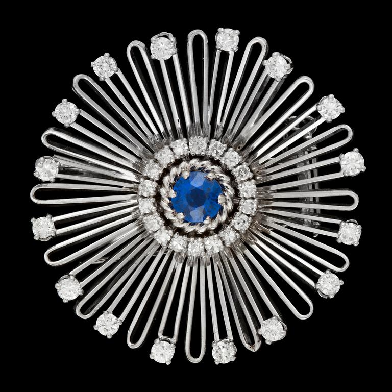 A blue sapphire, brilliant- and eight-cut diamond brooch. Diamonds ca 1.40 ct.
