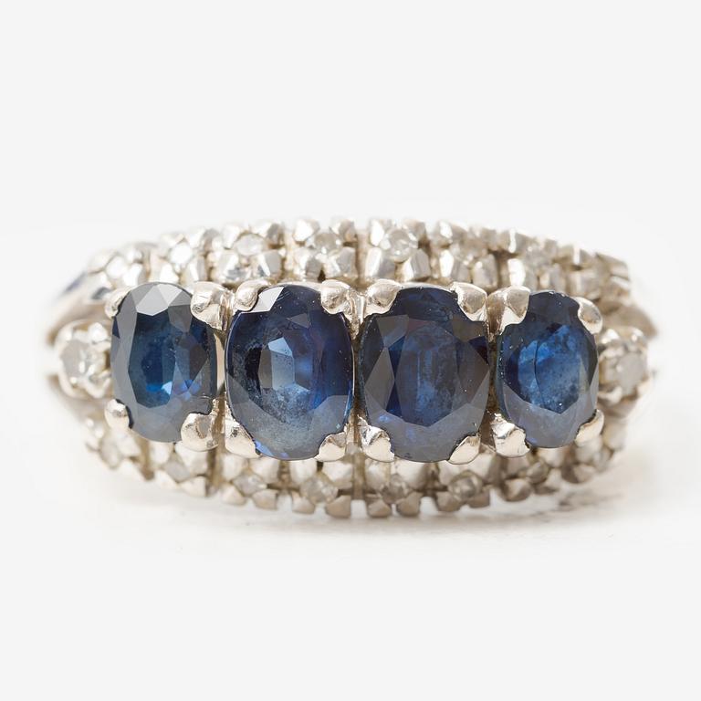 Ring, 18K vitguld med mörka safirer och åttkantslipade diamanter.