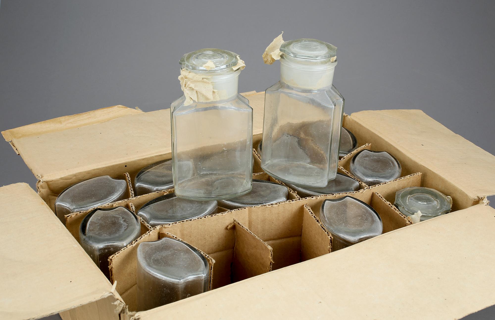 MEDICINFLASKOR, 15 st, tidigt 1900-tal.