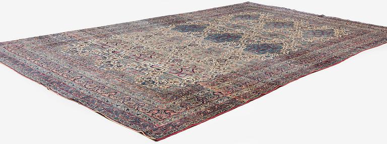 Matta, antik Kirman, södra Persien, ca 497 x 299 cm.