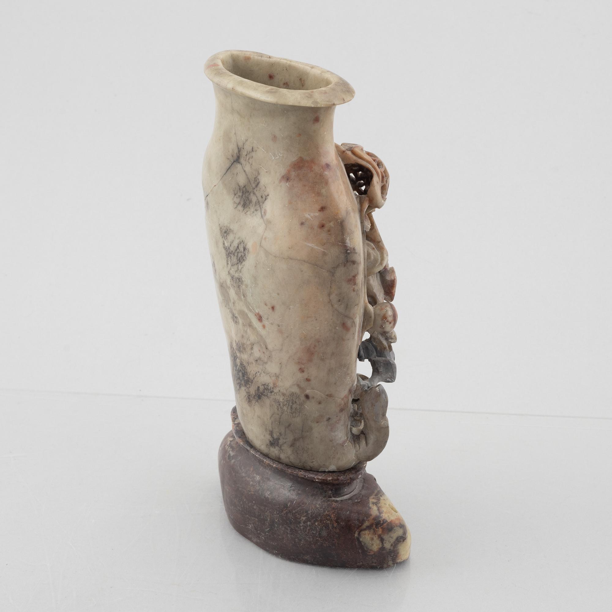 Vas, soapstone, Kina, 1800-/1900-tal.