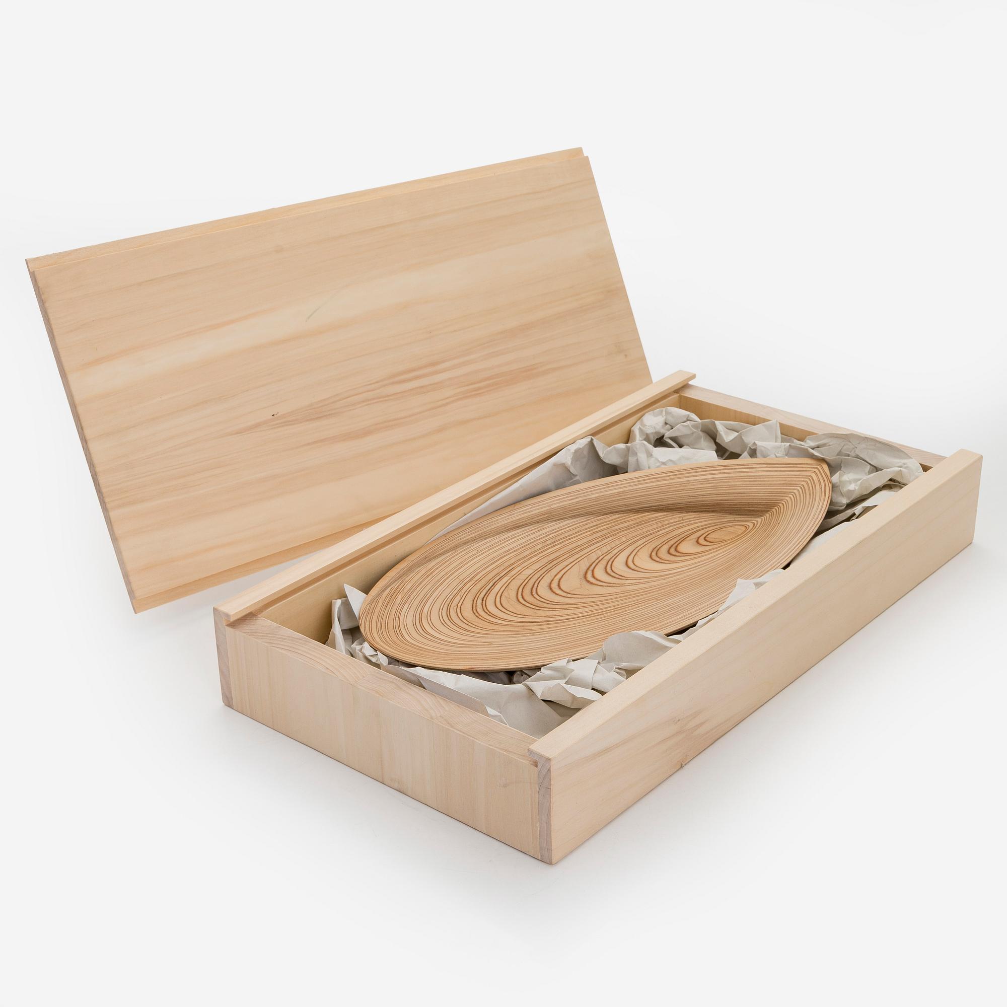 Tapio Wirkkala, A plywood dish, unsigned.