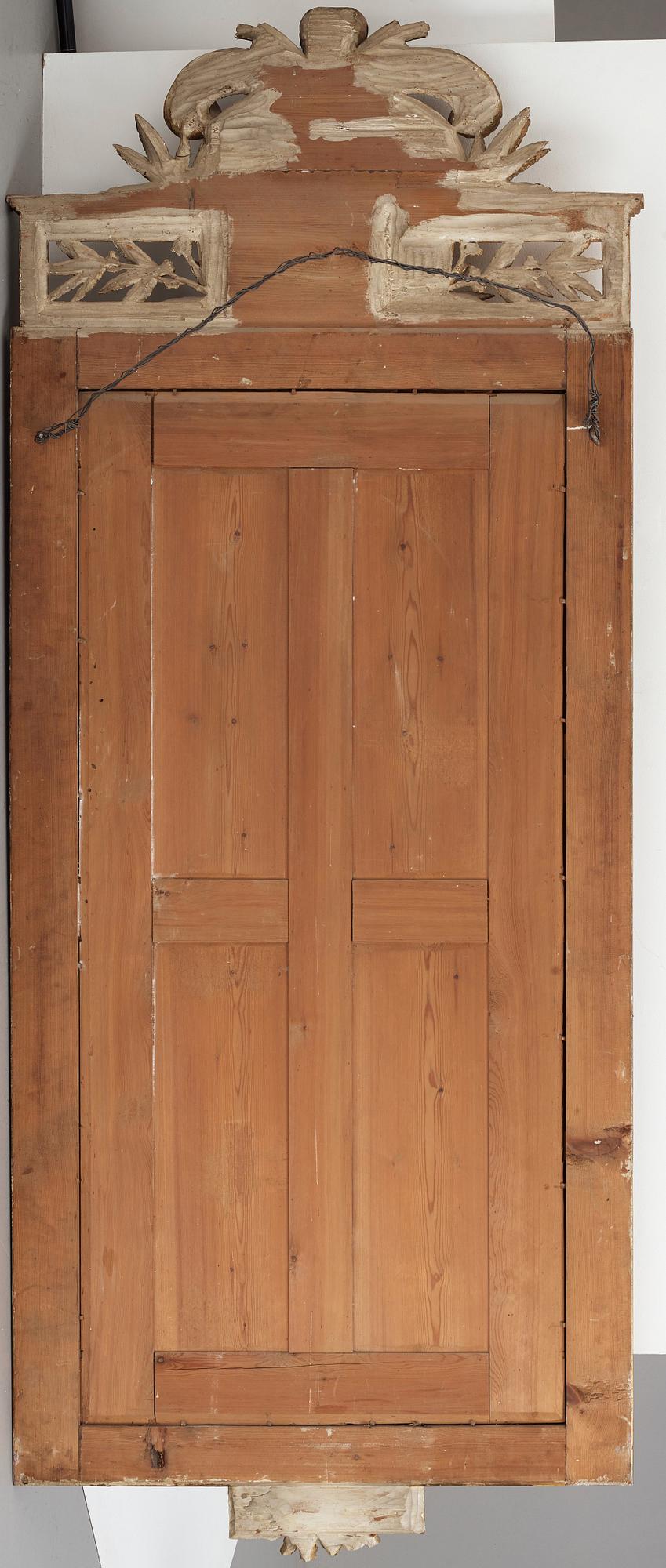 SPEGLAR, ett par, tillskrivna Pehr Ljung (1743-1819), bildhuggare i Stockholm. Gustavianska, 1780-tal.