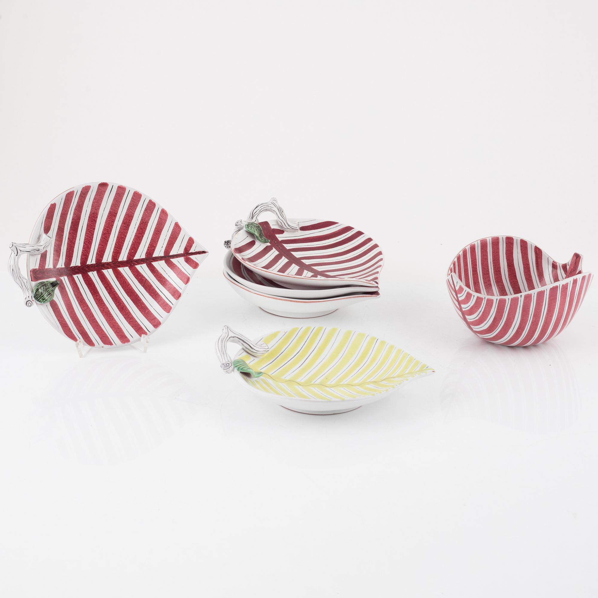 Stig Lindberg, five earthenware dishes and a bowl, Gustavsberg Studio, Sweden.