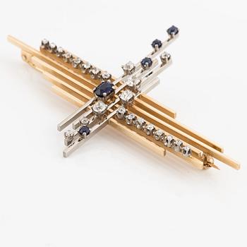 Brooch, Jarl Sandin, cross, 18K gold and white gold with sapphires and old-cut diamonds.