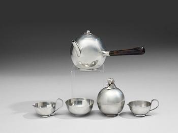 476. A Nils Fougstedt four pieces pewter coffee sevice, Firma Svenskt Tenn, Stockholm 1930.