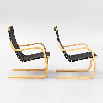 Alvar Aalto, a pair of model 406 armchairs, Artek, end of the 20th century.