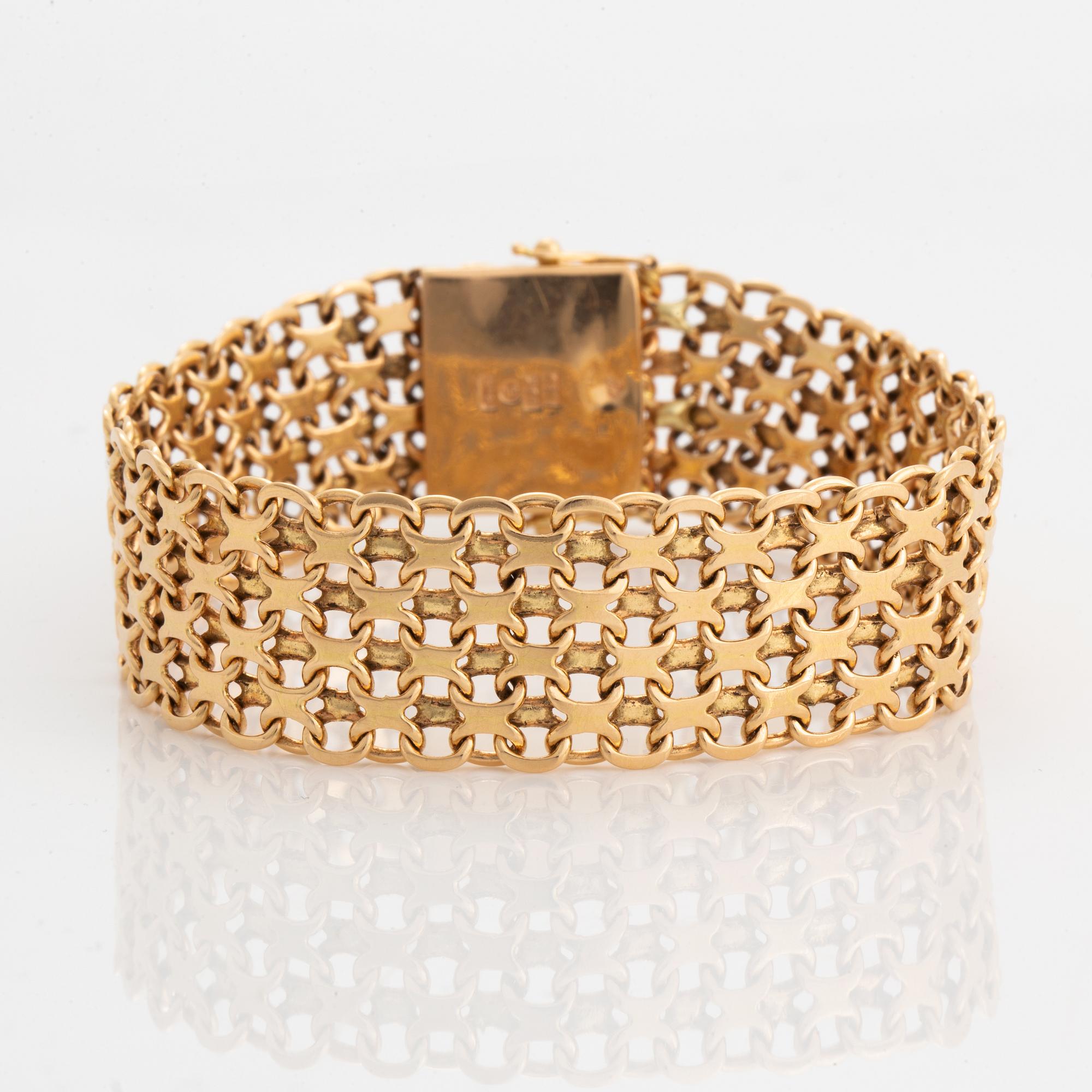 18K gold bracelet.