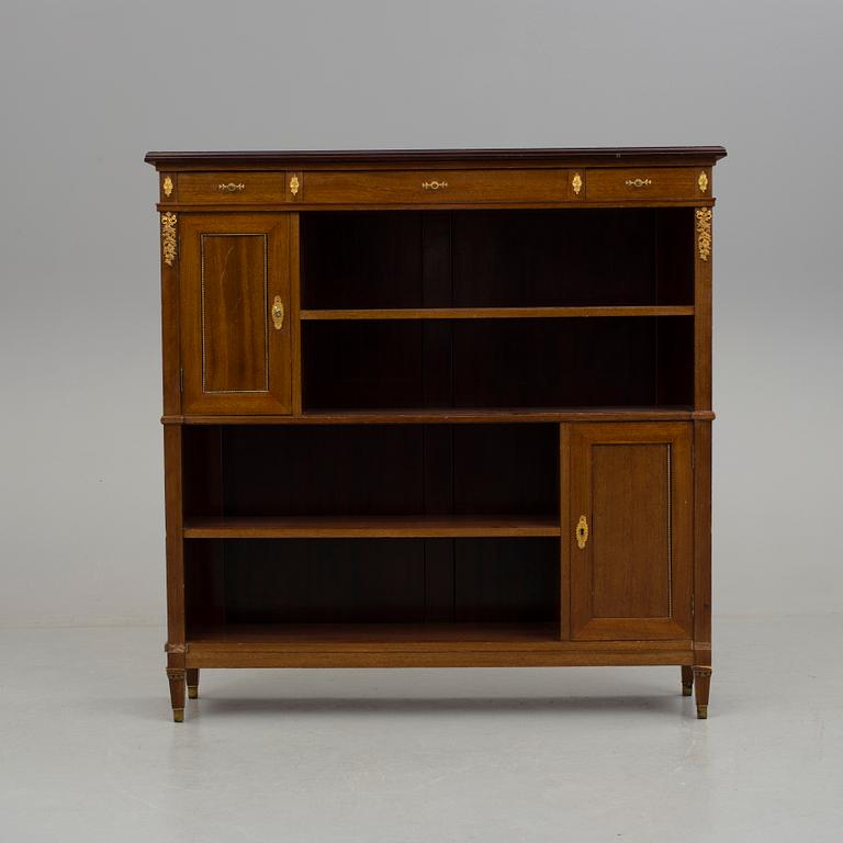 BOKHYLLA, sengustaviansk stil, 1900-talets början.