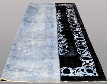 A CARPET, orientatal, ca 373 x 240 m.