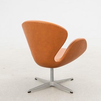 Arne Jacobsen, Fåtölj, "Svanen", Fritz Hansen, Danmark.