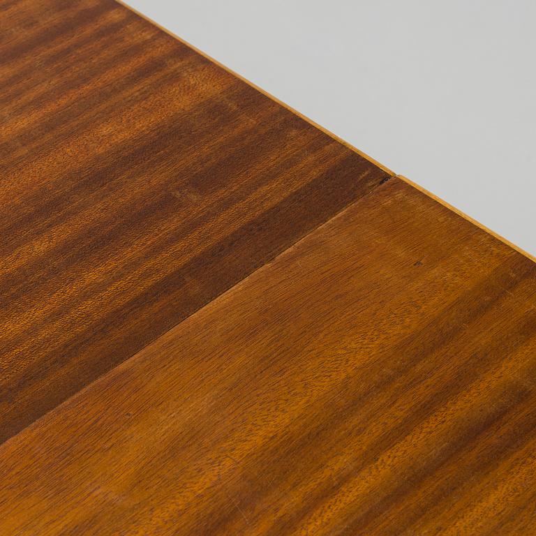 Alvar Aalto, A mid-20th Century '92' dining table for O.Y. Huonekalu-ja Rakennustyötehdas A.B.