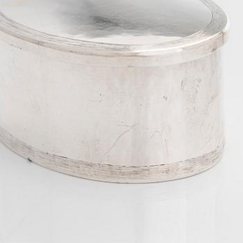 Flakonger, 2 st, silver, samt dosa, sterlingsilver, Finska och svenska stämplar.