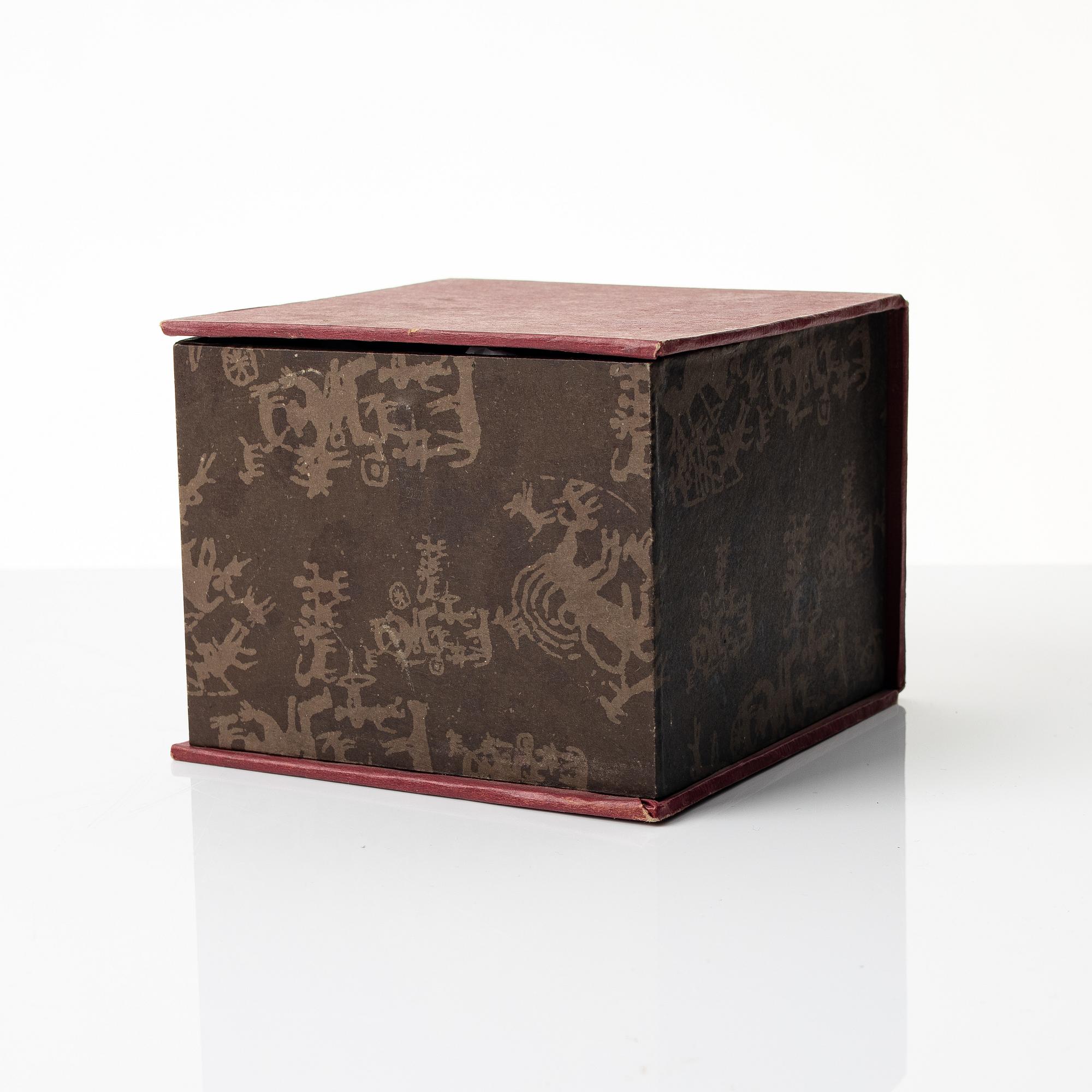 Two Chinese yixing teapots attributed to Gao Jianfang (b. 1956), China 1980s.