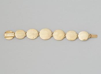 Indian miniatures inserted in a silver-gilt bracelet, marked AL, Stockholm 1859.