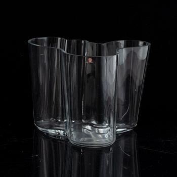 Alvar Aalto a "Savoy" mould blown glass vase, Iittala, Finland probably late 1960's.