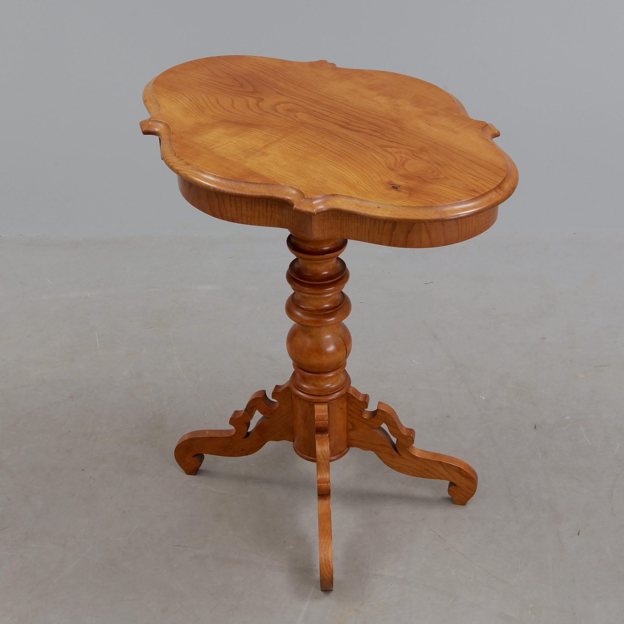 PELARBORD, nyrokoko, 1800-talets slut.