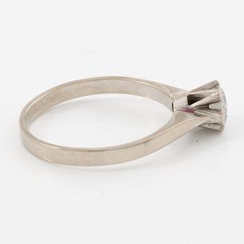 Ring 18K vitguld med briljantslipad diamant 0.65 ct.