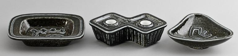 PARTI KERAMIK, stengods. bl.a. 'Farina', Gunnar Nylund, Rörstrand.