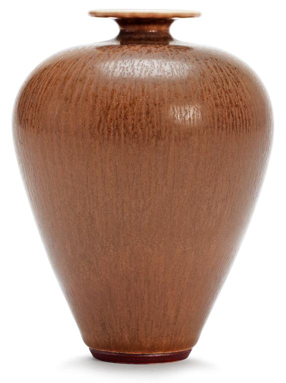 A Berndt Friberg stoneware vase, Gustavsberg 1960.