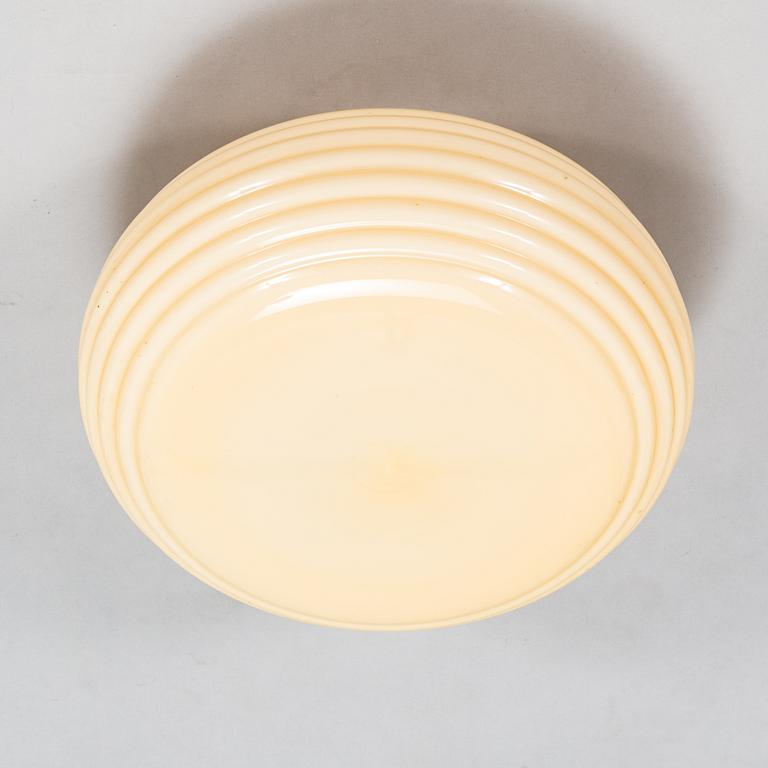 Paavo Tynell, a 1940's '1621' ceiling light for Taito.