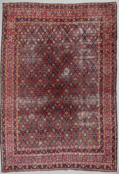 A semi-antique Yazd carpet, ca 444 x 307 cm.