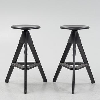 Konstantin Grcic, pallar, ett par, "Tom & Jerry, The Wild Bunch stool", Magis, formgiven 2012.