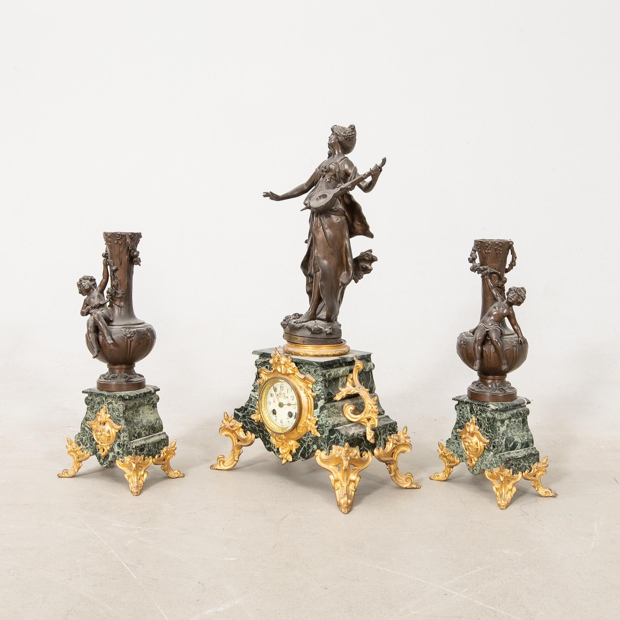 Bordsgarnityr 3 dlr Louis XV-stil 1900-talets första hälft.