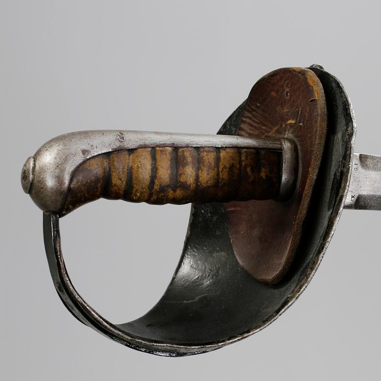 SABEL, för manskap vid kavalleriet, m/1893, samt TRÄNINGSSABEL, omkring år 1900.