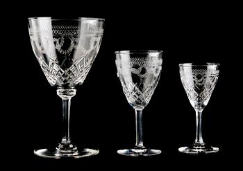 GLAS, 18 st, kristall, slipad dekor.