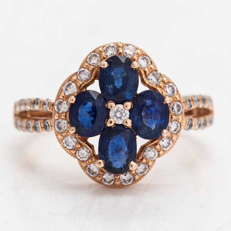 Ring, 14K gold, sapphires and diamonds totalling approx. 0.55 ct. Russia, 21st-century.