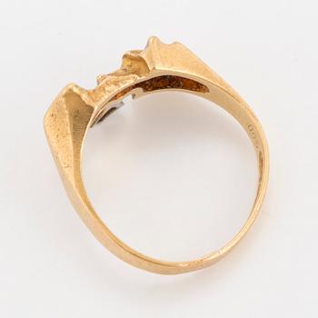 A Lapponia 18K gold and diamond ring. 1984.