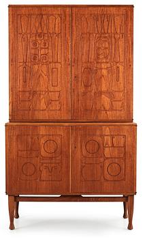 499. An Yngve Ekström teak and oak cabinet by Westbergs Möbler, Tranås 1950's.