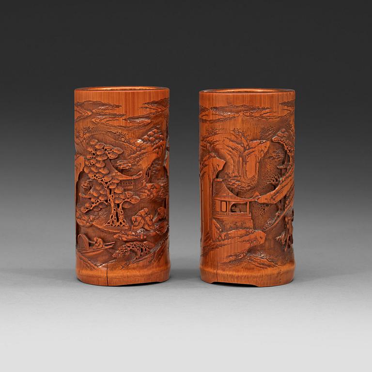 A pair of finely carved small Bamboo brushpots. Qing dynasty 19th century.