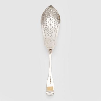 A sterling silver fish slice, Thomas Dicks, London England 1817.