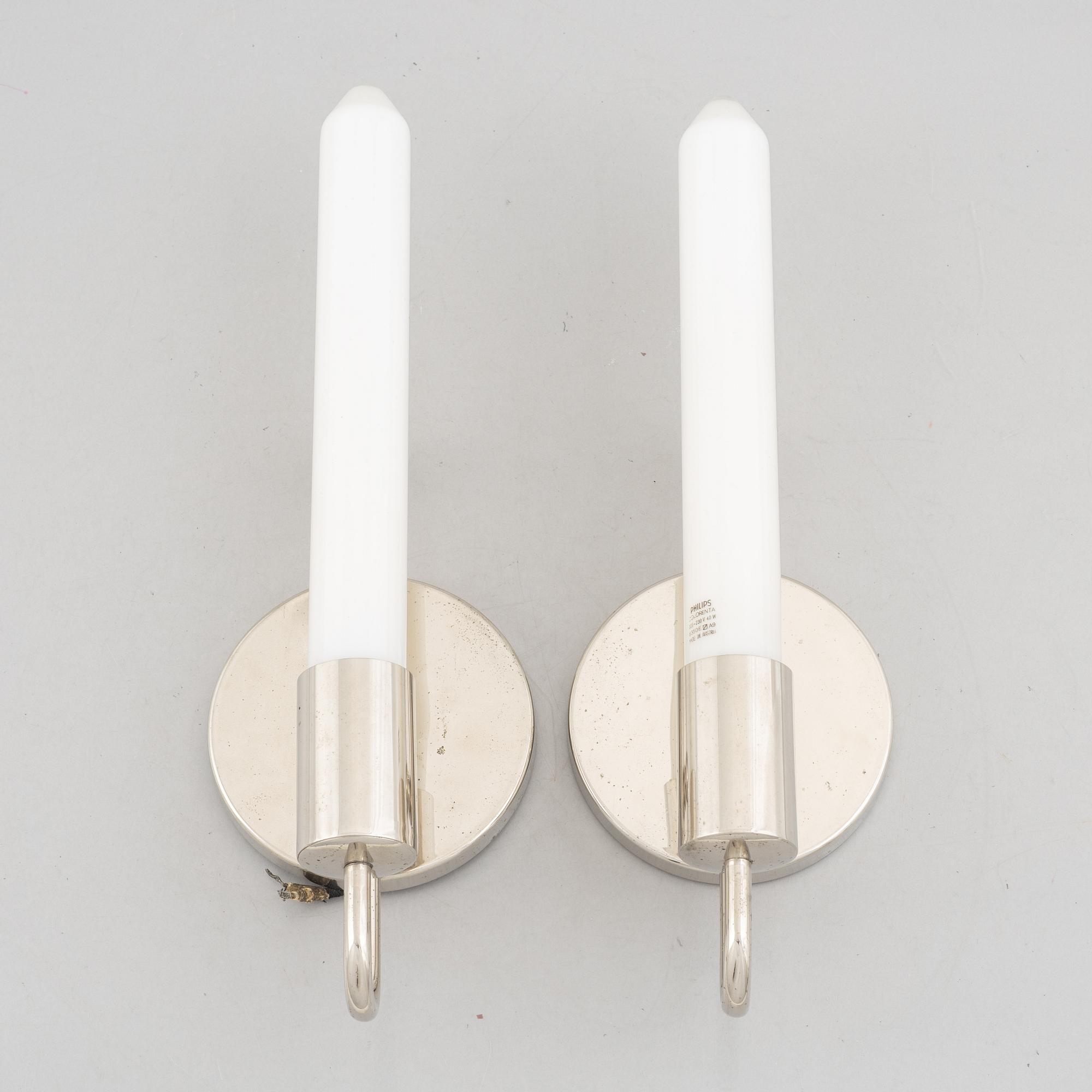 Paavo Tynell, a pair of 1930s '7209' wall lights for Taito.