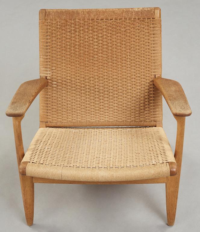 HANS J WEGNER, karmstol "CH-25", Carl Hansen & Son, Danmark.