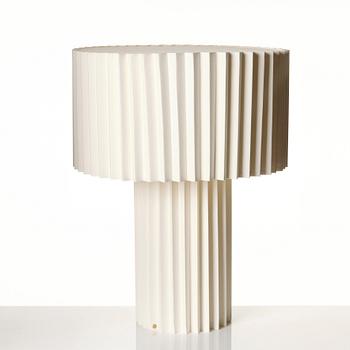 FOLKFORM, "L árt Plisse no 2", Form study in white, a table / floor lamp, Studio Folkform, 2022.